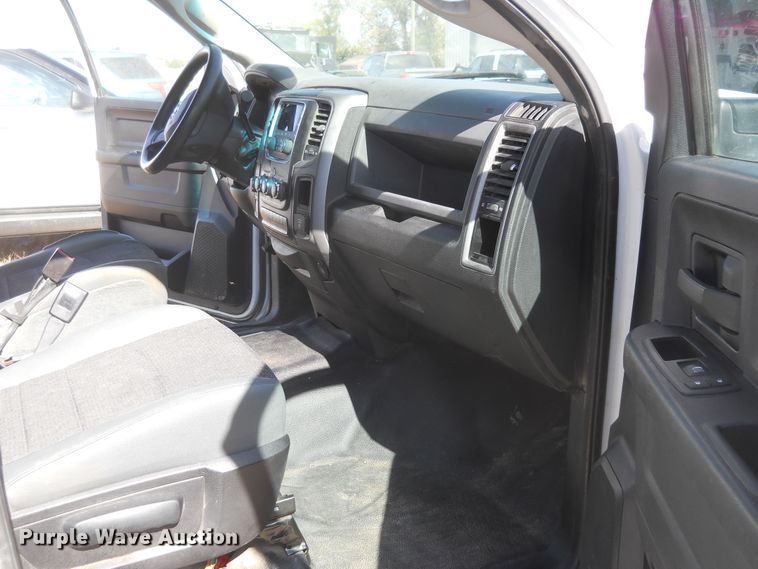 image for item DF4575 2015 Dodge Ram 1500  Crew Cab pickup truck