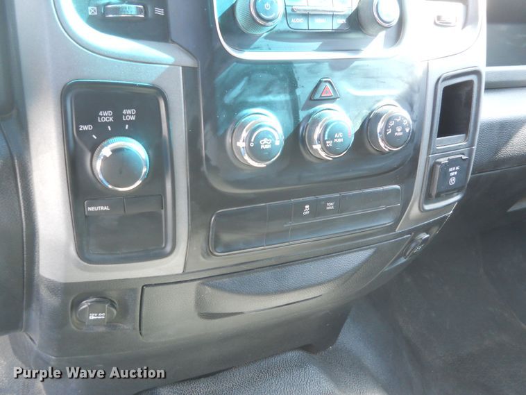 image for item DF4575 2015 Dodge Ram 1500  Crew Cab pickup truck