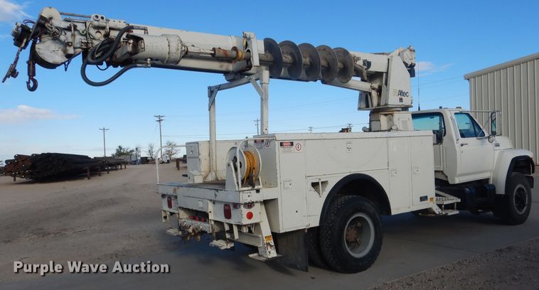 image for item DG4629 1990 Ford F800  digger derrick truck