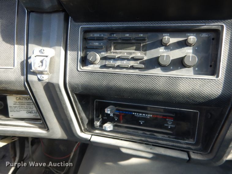 image for item DG4629 1990 Ford F800  digger derrick truck