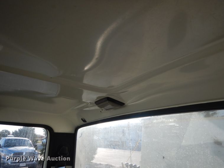 image for item DG4629 1990 Ford F800  digger derrick truck