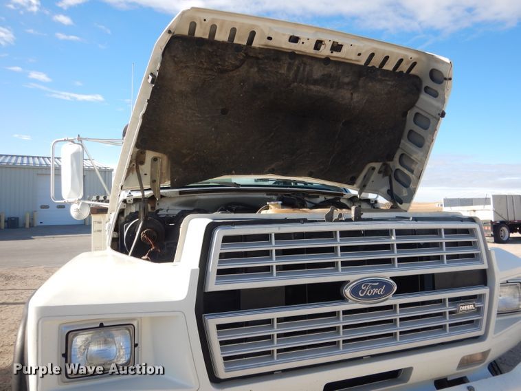 image for item DG4629 1990 Ford F800  digger derrick truck