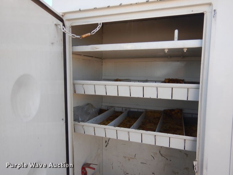 image for item DG4629 1990 Ford F800  digger derrick truck