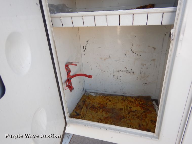 image for item DG4629 1990 Ford F800  digger derrick truck