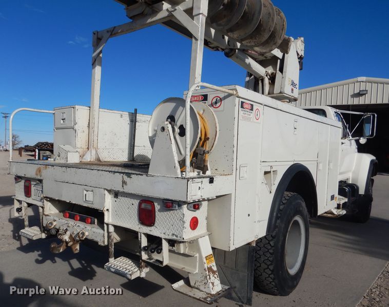 image for item DG4629 1990 Ford F800  digger derrick truck
