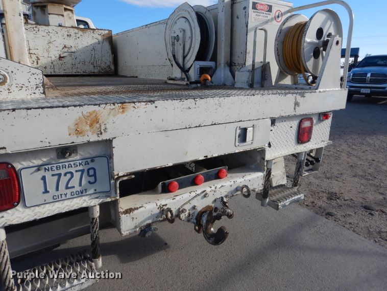 image for item DG4629 1990 Ford F800  digger derrick truck