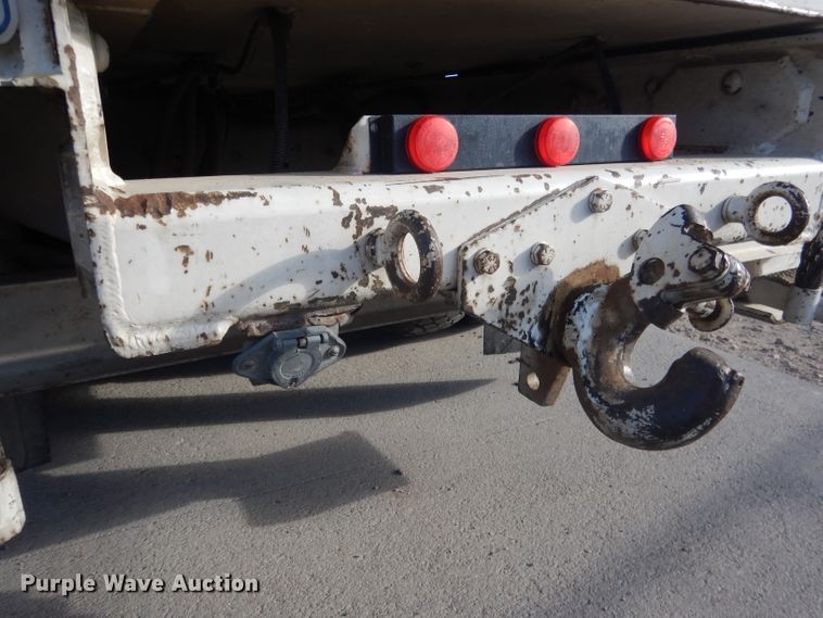 image for item DG4629 1990 Ford F800  digger derrick truck