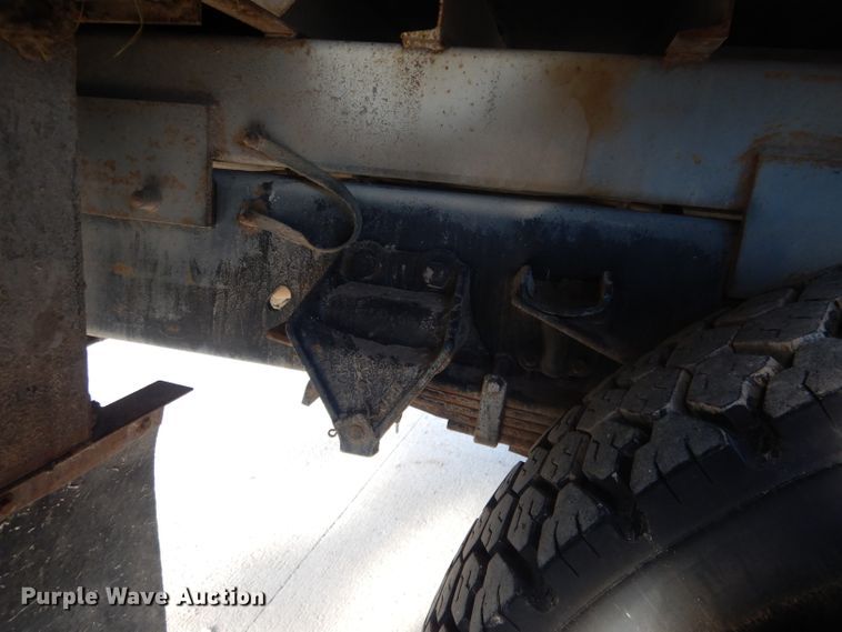 image for item DG4629 1990 Ford F800  digger derrick truck