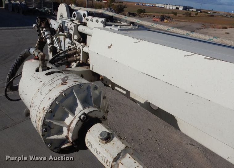 image for item DG4629 1990 Ford F800  digger derrick truck