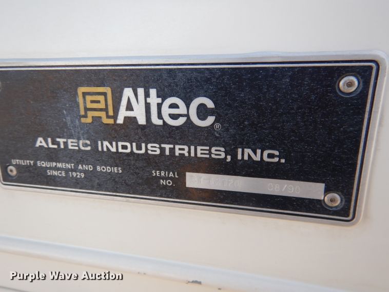 image for item DG4629 1990 Ford F800  digger derrick truck