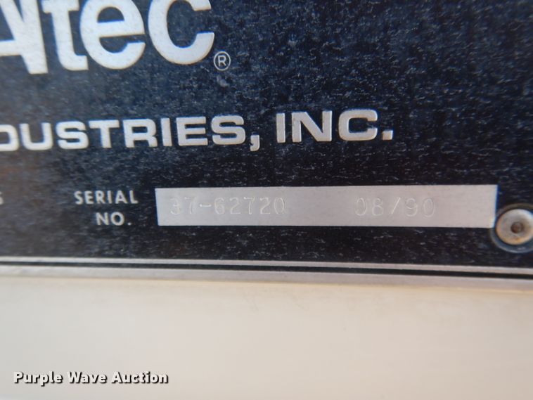 image for item DG4629 1990 Ford F800  digger derrick truck