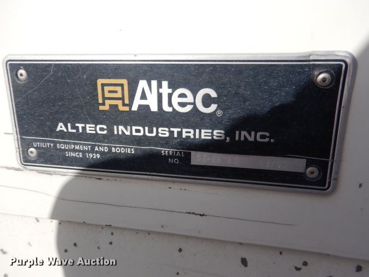 image for item DG4629 1990 Ford F800  digger derrick truck