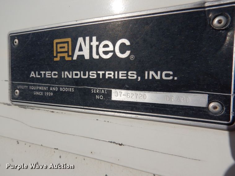 image for item DG4629 1990 Ford F800  digger derrick truck