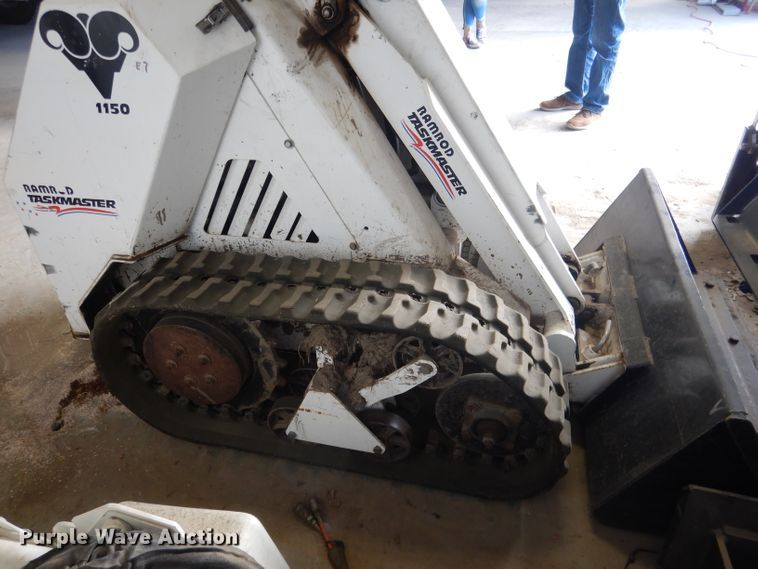 image for item DG4630 2004 Ramrod 1150  compact utility loader