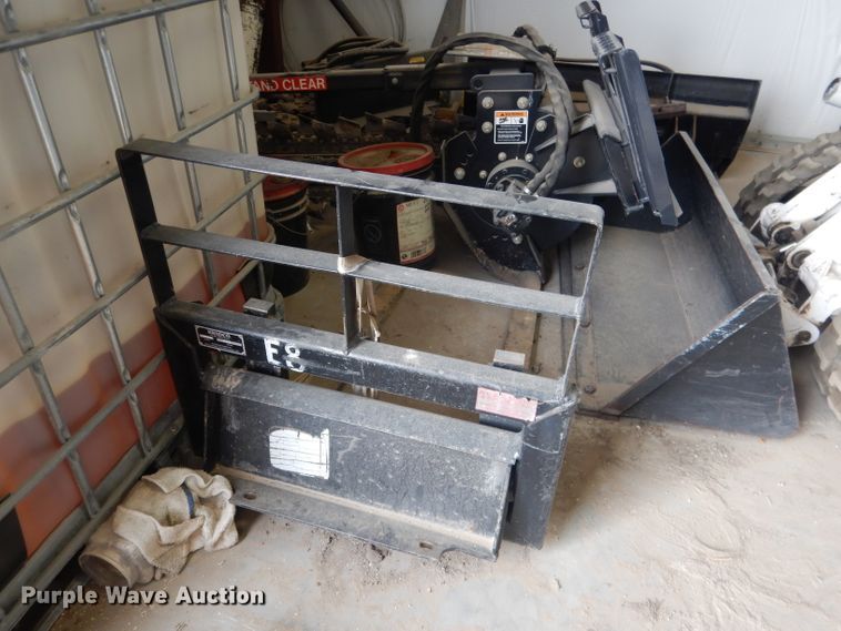 image for item DG4630 2004 Ramrod 1150  compact utility loader