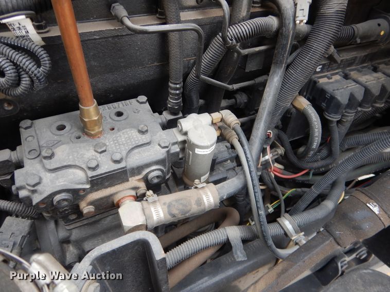 image for item DG4634 2003 International 5500i  snow blower truck