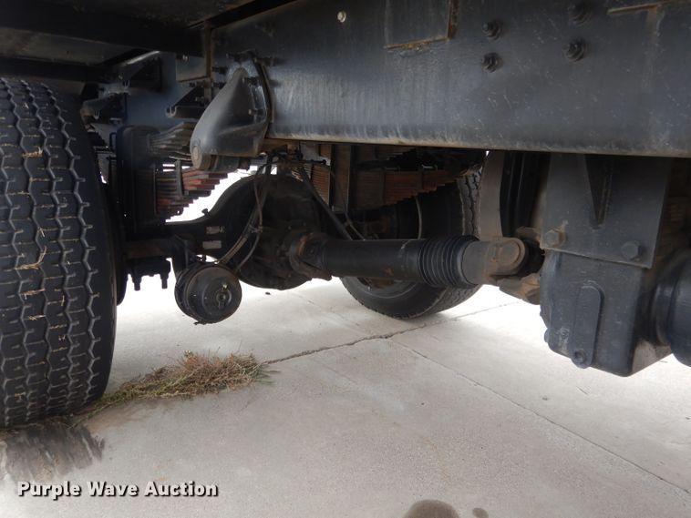 image for item DG4634 2003 International 5500i  snow blower truck