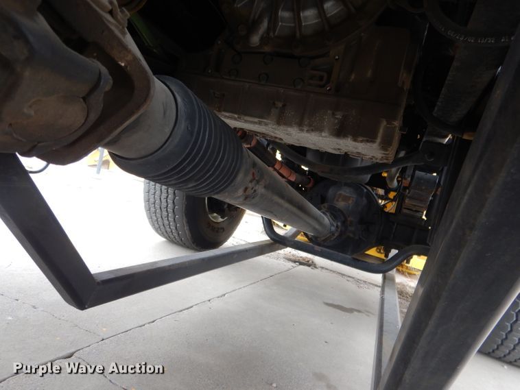 image for item DG4634 2003 International 5500i  snow blower truck