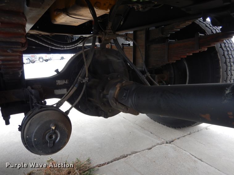 image for item DG4634 2003 International 5500i  snow blower truck