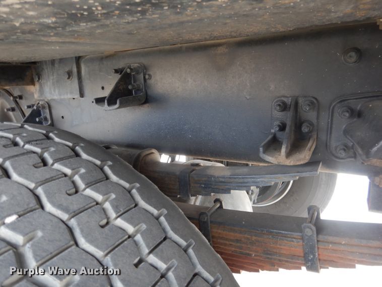 image for item DG4634 2003 International 5500i  snow blower truck