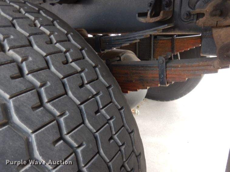 image for item DG4634 2003 International 5500i  snow blower truck