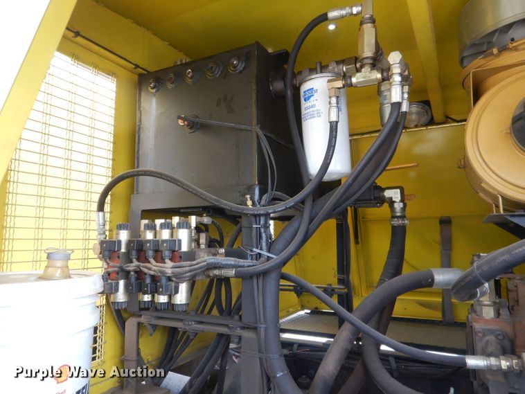 image for item DG4634 2003 International 5500i  snow blower truck