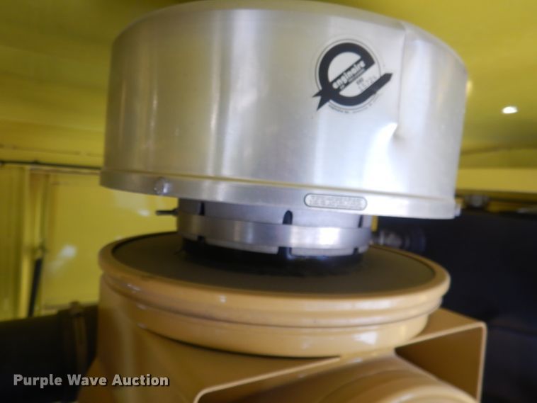 image for item DG4634 2003 International 5500i  snow blower truck