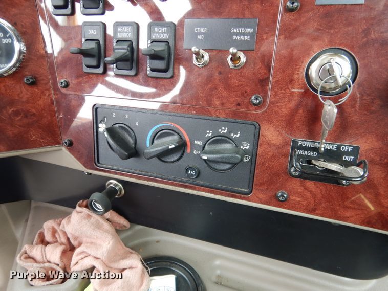 image for item DG4634 2003 International 5500i  snow blower truck