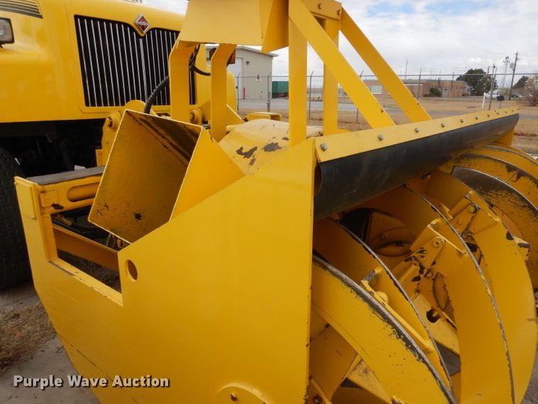 image for item DG4634 2003 International 5500i  snow blower truck