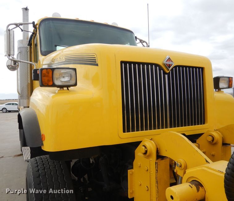 image for item DG4634 2003 International 5500i  snow blower truck