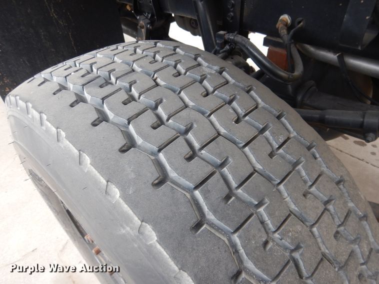 image for item DG4634 2003 International 5500i  snow blower truck