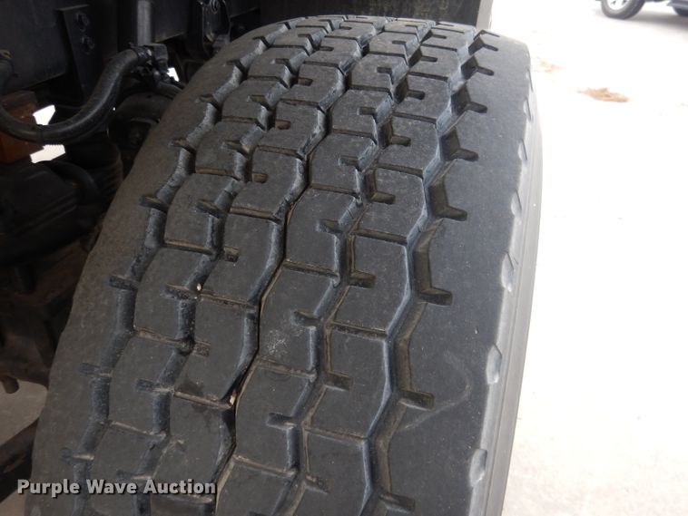 image for item DG4634 2003 International 5500i  snow blower truck