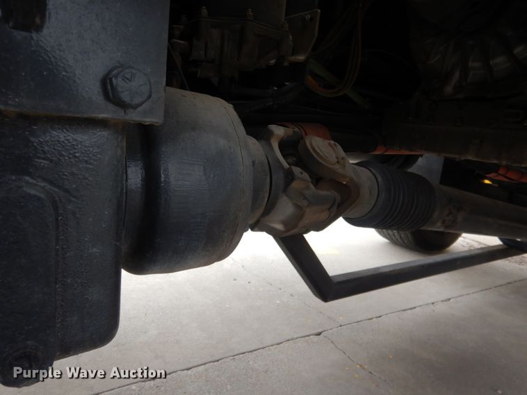 image for item DG4634 2003 International 5500i  snow blower truck