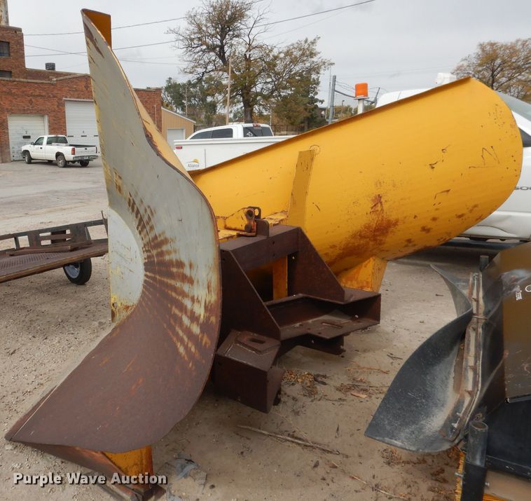 image for item DG4636 Motor grader V-plow