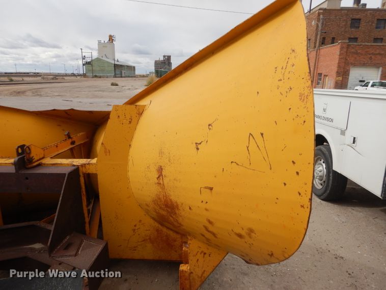 image for item DG4636 Motor grader V-plow