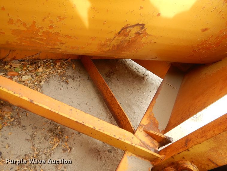 image for item DG4636 Motor grader V-plow