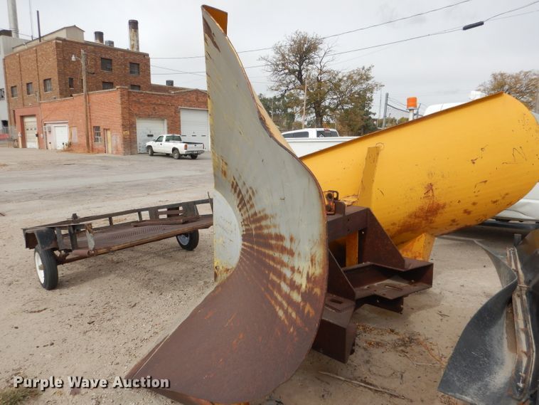 image for item DG4636 Motor grader V-plow