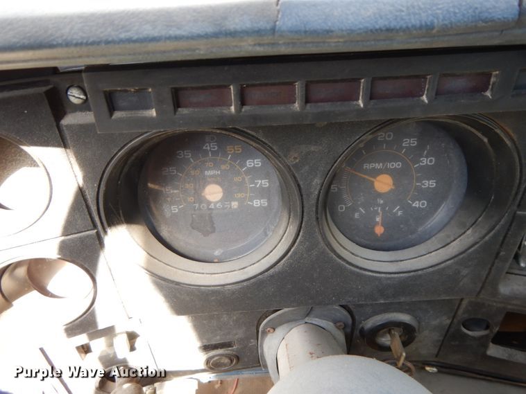 image for item DG6962 1983 GMC 7000  crane truck