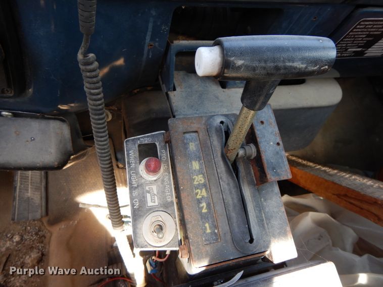 image for item DG6962 1983 GMC 7000  crane truck