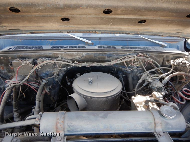 image for item DG6962 1983 GMC 7000  crane truck