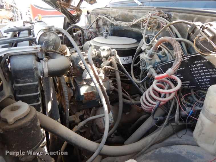 image for item DG6962 1983 GMC 7000  crane truck