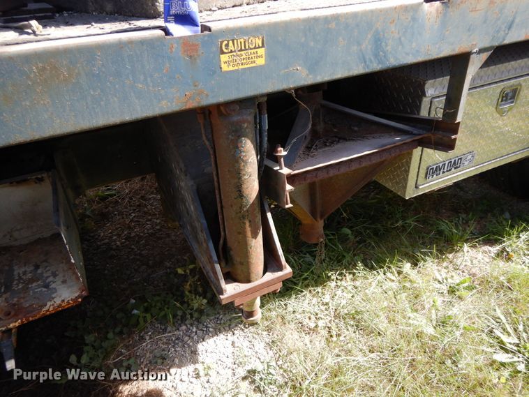 image for item DG6962 1983 GMC 7000  crane truck