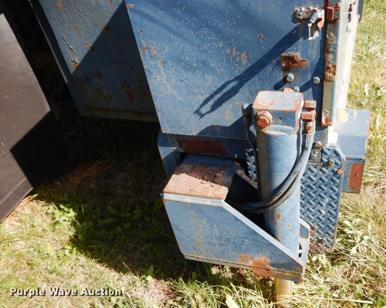 image for item DG6962 1983 GMC 7000  crane truck