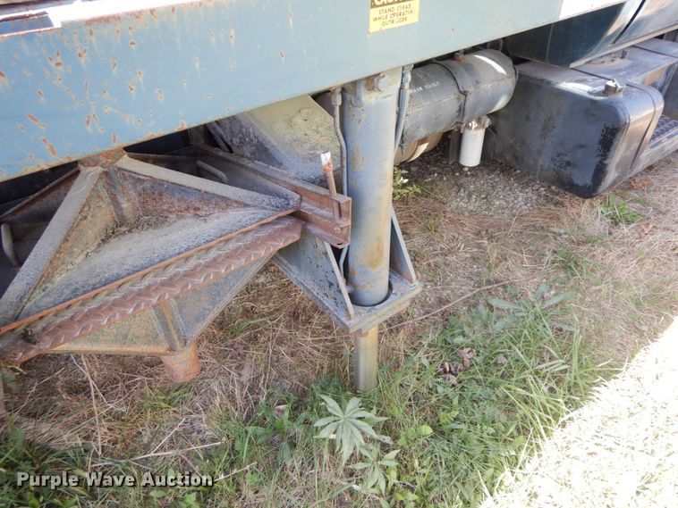 image for item DG6962 1983 GMC 7000  crane truck