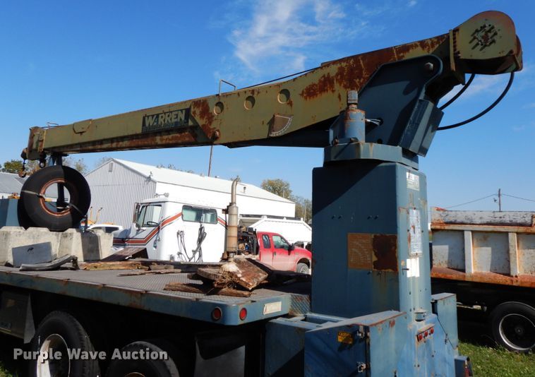 image for item DG6962 1983 GMC 7000  crane truck