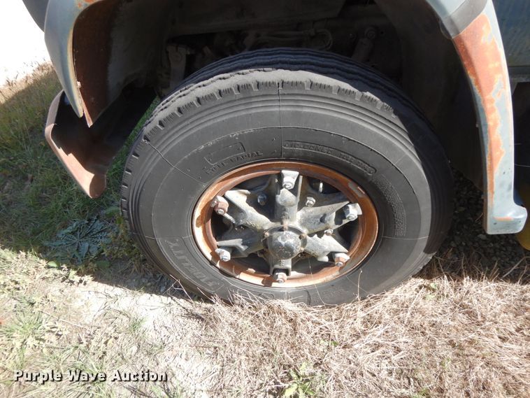 image for item DG6962 1983 GMC 7000  crane truck