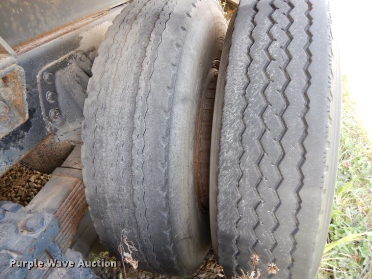 image for item DG6962 1983 GMC 7000  crane truck