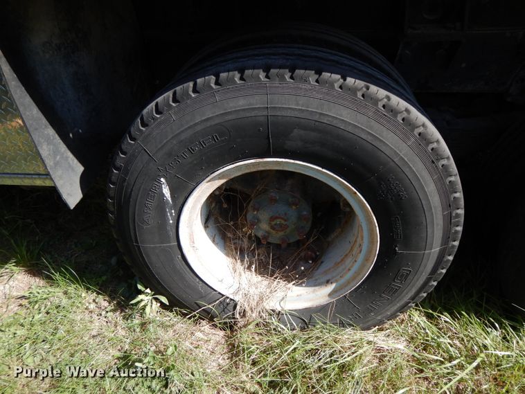 image for item DG6962 1983 GMC 7000  crane truck