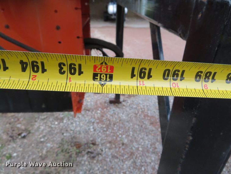 image for item DH3983 Bonnell BV-1662-CS V-box spreader