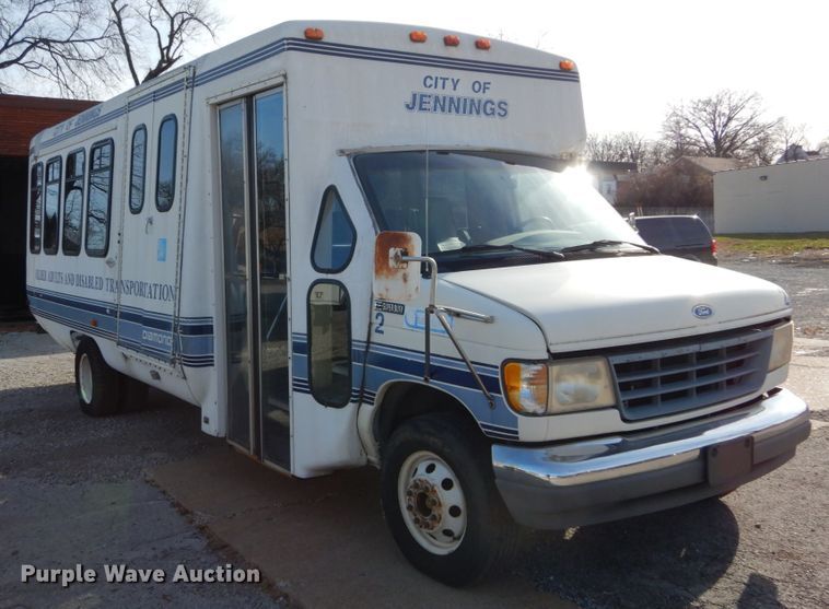 image for item DH5062 1996 Ford Econoline E450 Super Duty shuttle bus